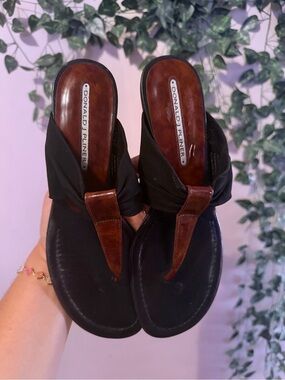 Donald J. Pliner Black and Brown Patent Thong Sandals